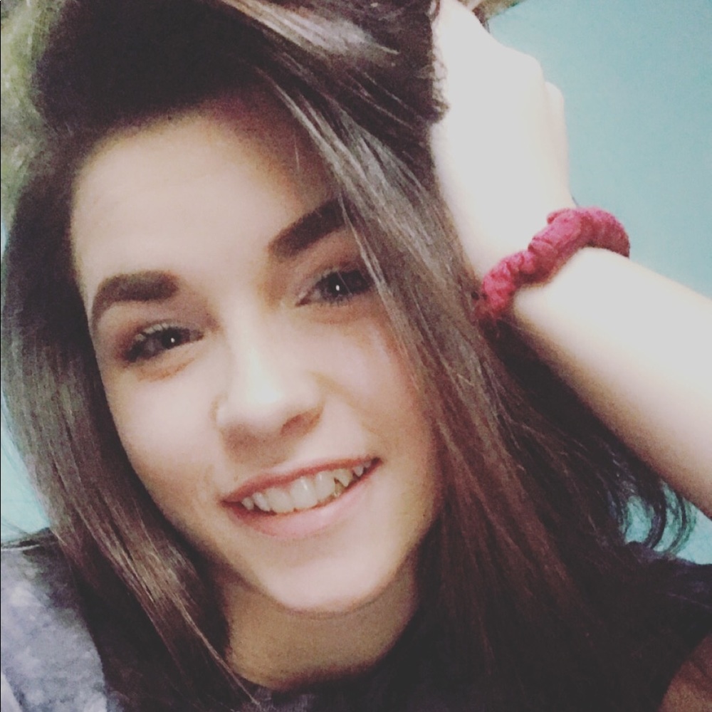 Meet your Posher, Jade